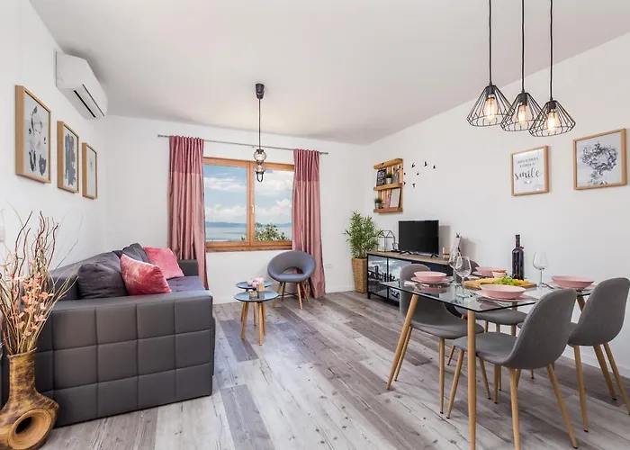 Fara Apartment